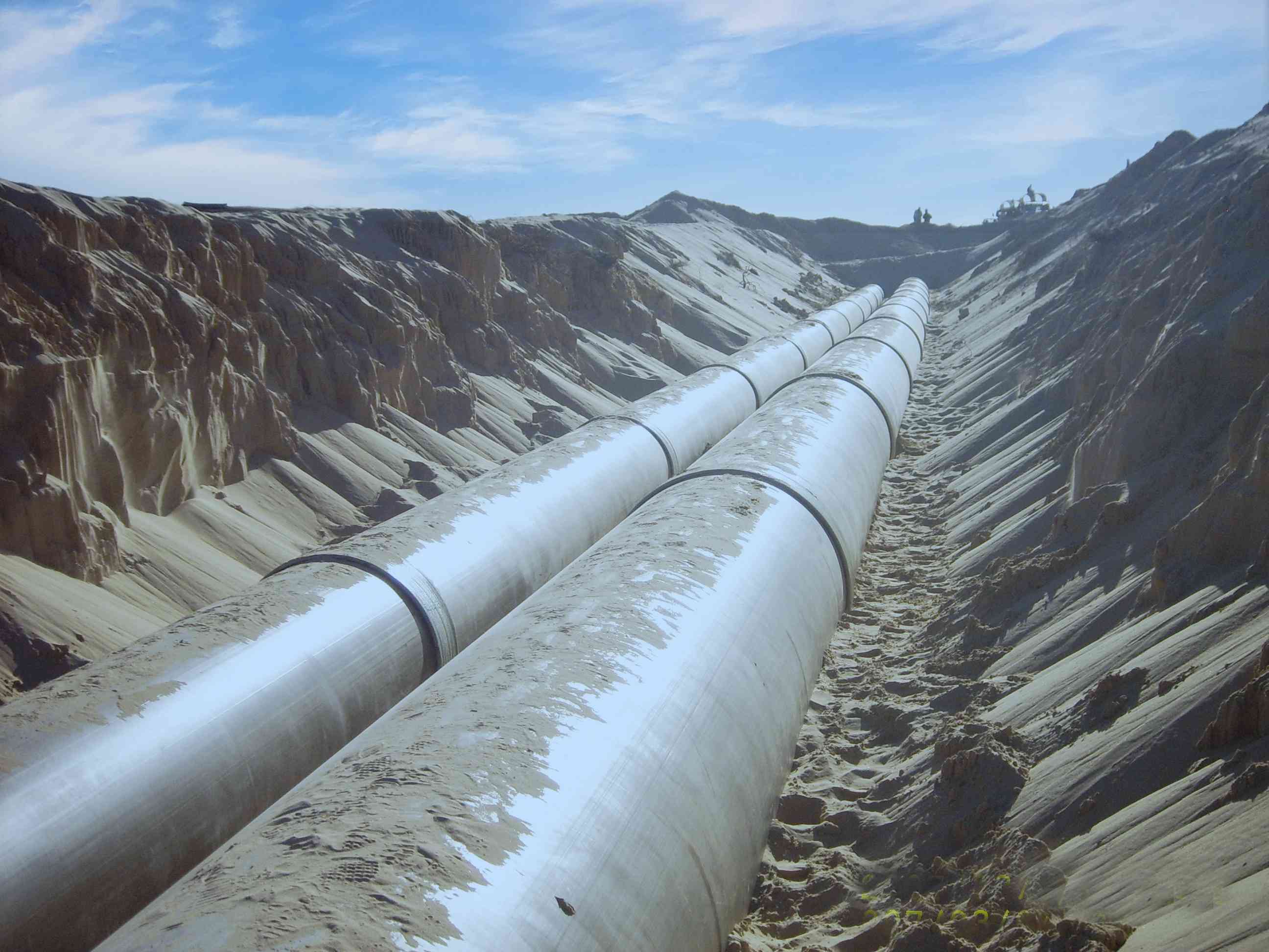 Carbon steel industrial pipelines